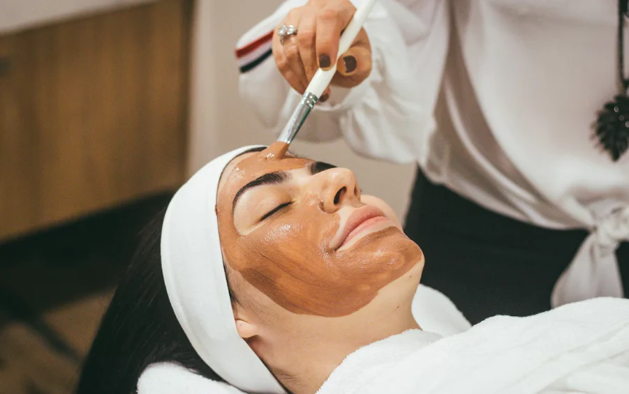 INSTANT GLOW ( WITH MASSAGE )