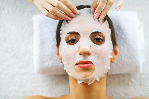 RUBBER MASK WITH MASSAGE