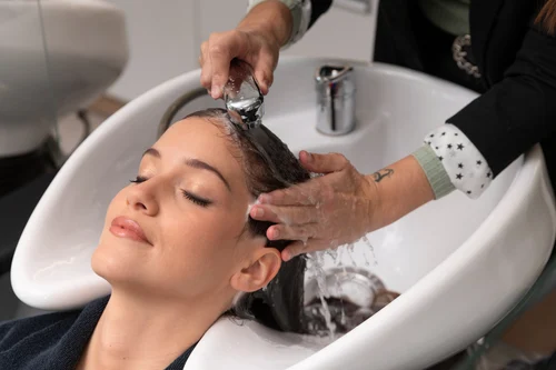 HAIR OIL MASSAGE WITH WASH